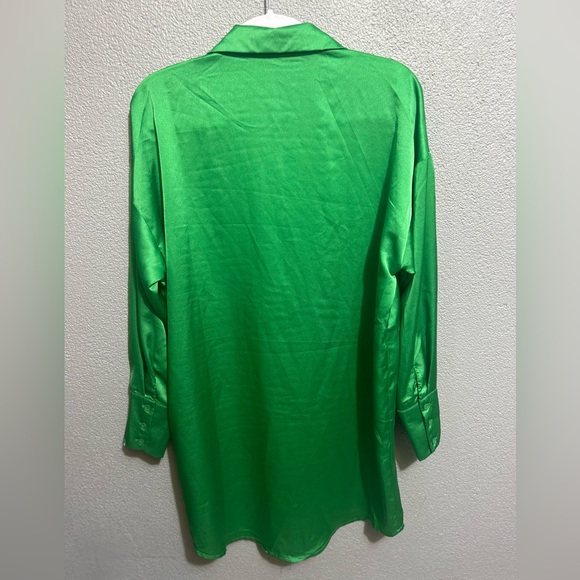 Misguided oversized button up size 10 - Picture 7 of 10